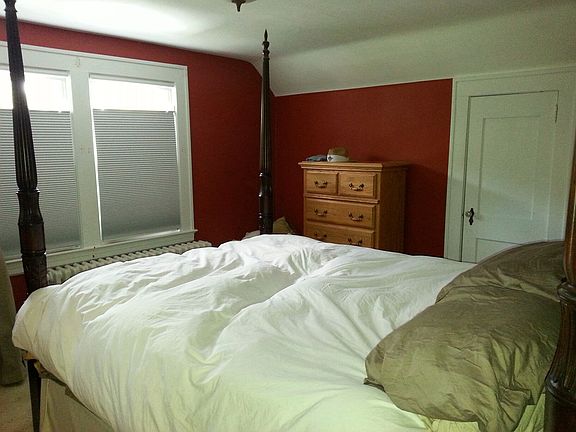 5th image of 51 E Nauraushaun Ave