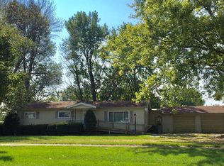 203 E South St, Thawville, IL 60968