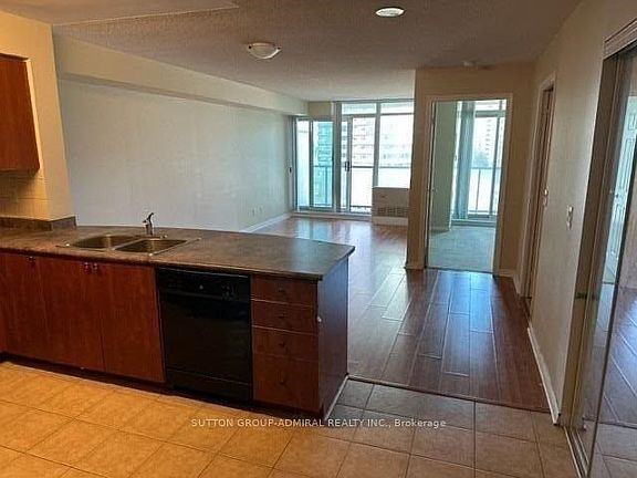 4th image of 5508 Yonge St #701