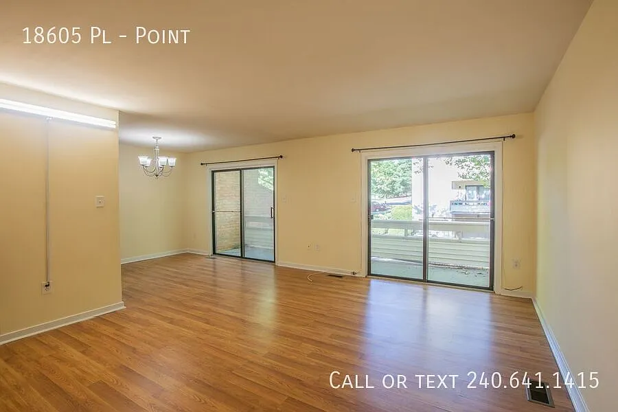 Charming 2 BR/1.5 BA Townhome in Montgomery Village! — Photo 3