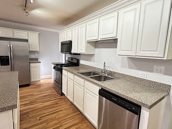4th image of 4953 S Michigan Ave #17