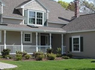 12 Brookfield Ct, Gorham, ME 04038