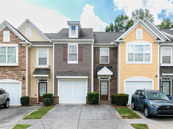 2031 Lakeshore Overlook Dr, Kennesaw, GA 30152