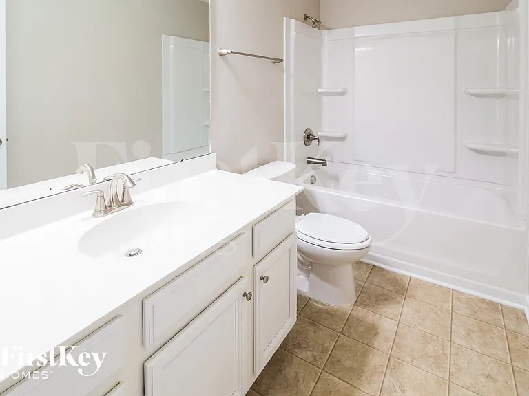 445 Whispering Breeze Ln — Photo 10