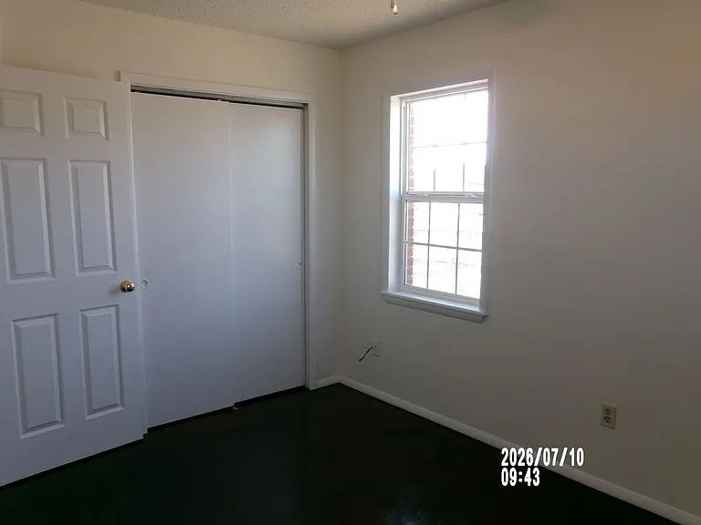 1024 SW 42nd St — Photo 14