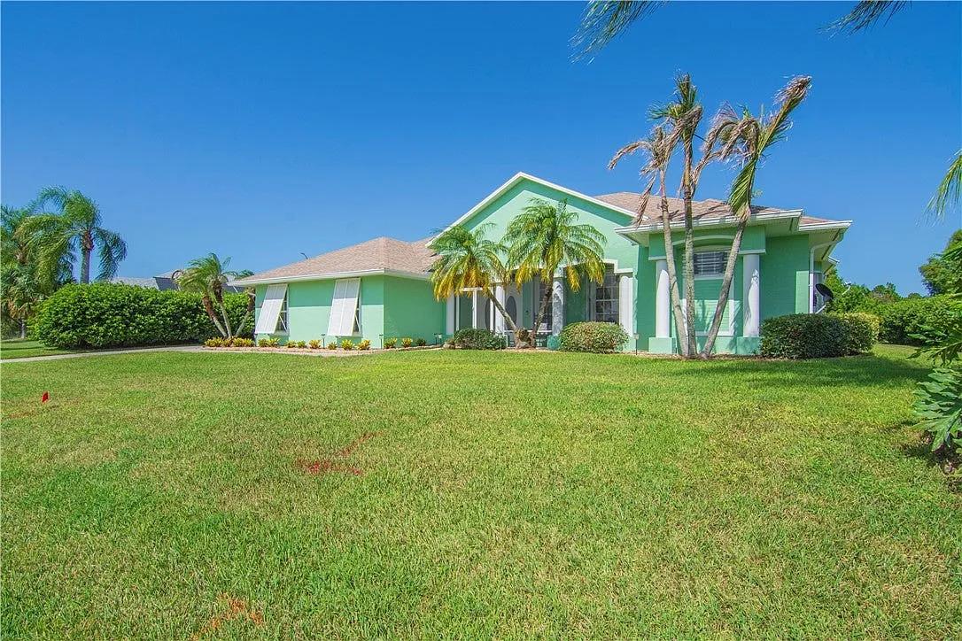 4 bed, 2192 sqft, $3,200 — Photo 2