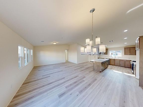 3rd image of 2393 Dale Ct