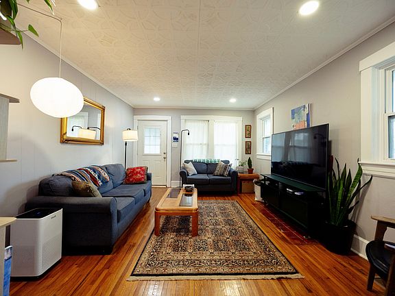 2nd image of 501 Collier Ave