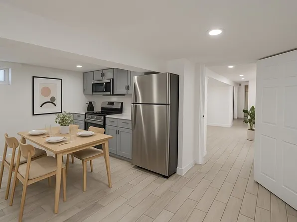 35-33 34th St #3, Astoria, NY 11106