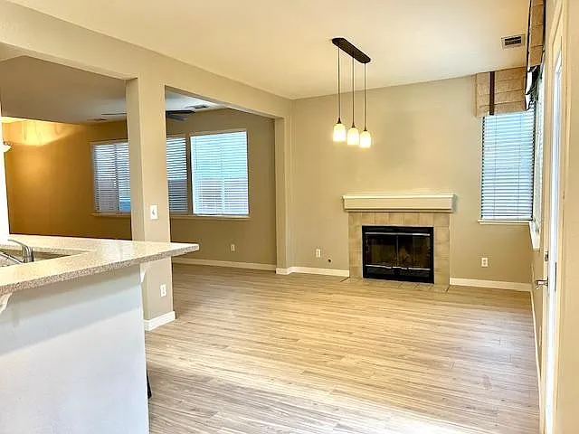 Dinette with fireplace
