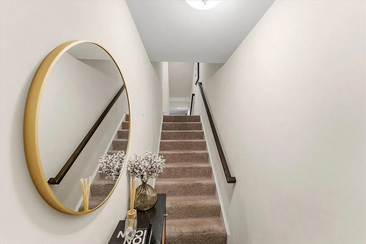 4 bed, 3.5 bath, 2636 sqft, $3,400 — Photo 3