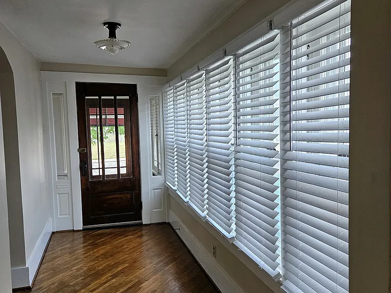 211 E Market St — Photo 16