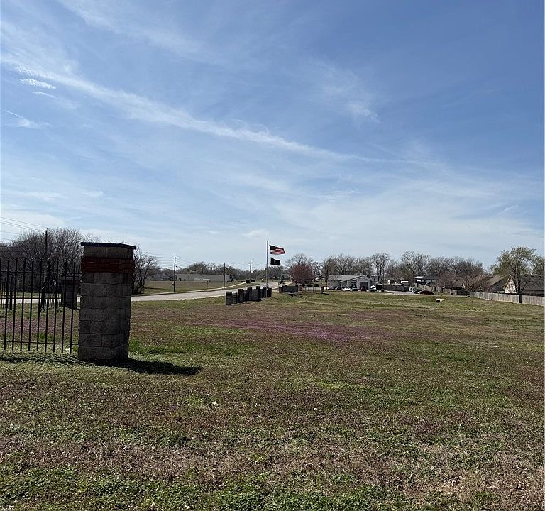 1st image of 1303 E Cheri Whitlock Dr #1