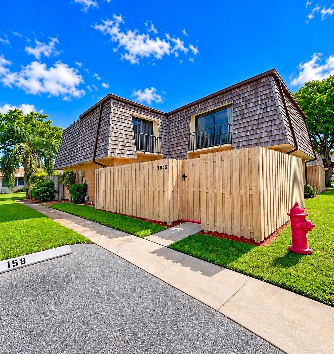 2 bed, 2.0 bath, 1232 sqft, $2,300 — Photo 1