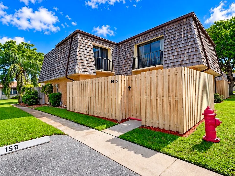 165 Lake Arbor Dr