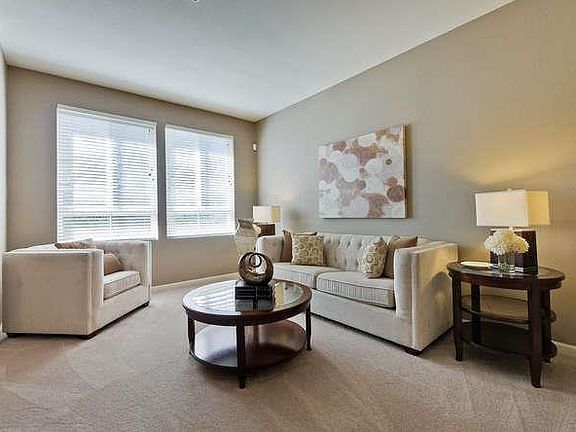 4th image of 578 Marble Arch Ave