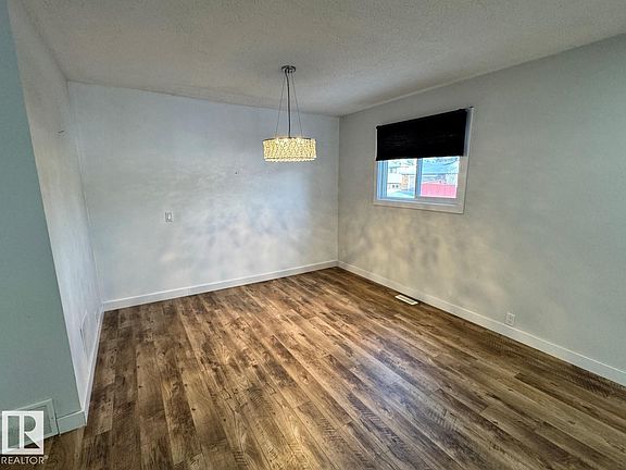 3rd image of 18404 66th Ave NW