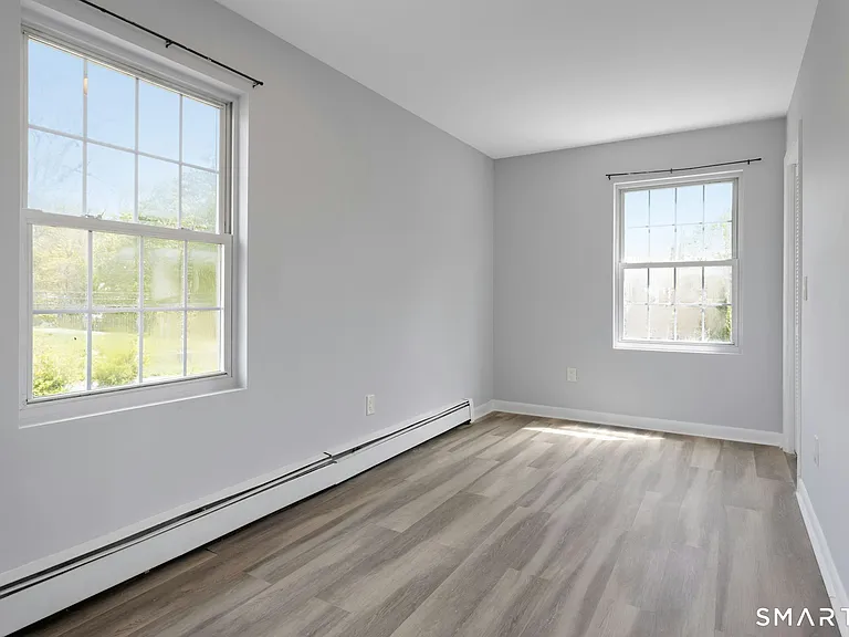 614 Earl Ave — Photo 8