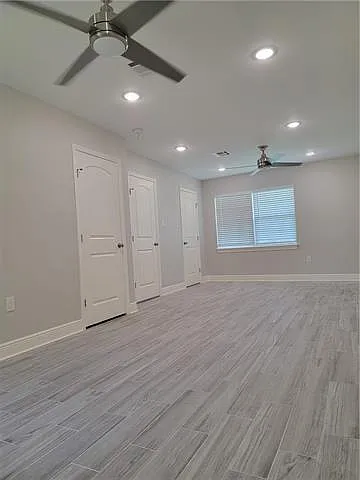 3 bed, 3.0 bath, 1400 sqft, $2,100 — Photo 3