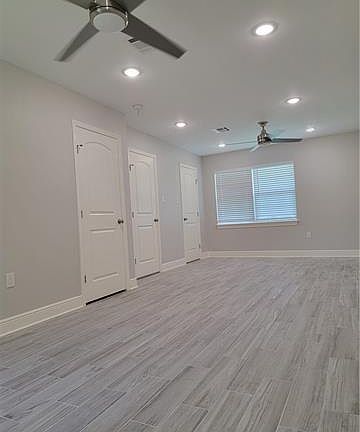 3rd image of 1808 Akron Ave