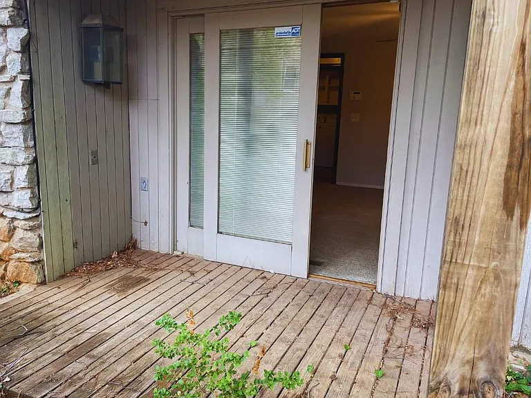 3411 Cameron Ct — Photo 9