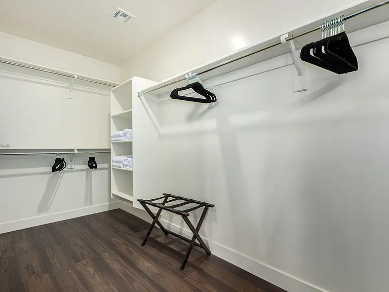 Pinnacle Vista Condominiums — Photo 23
