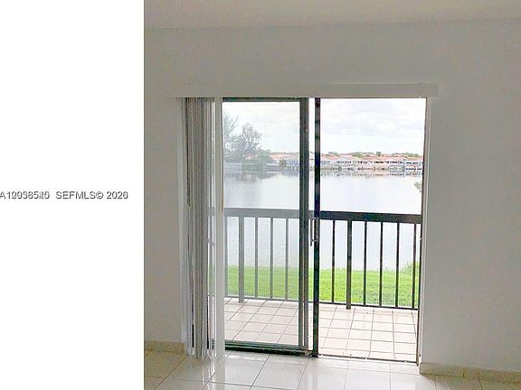 5th image of 2540 W 67th Pl APT 204-28