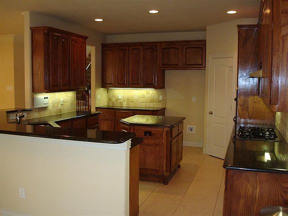 4th image of 836 Forest Lakes Dr