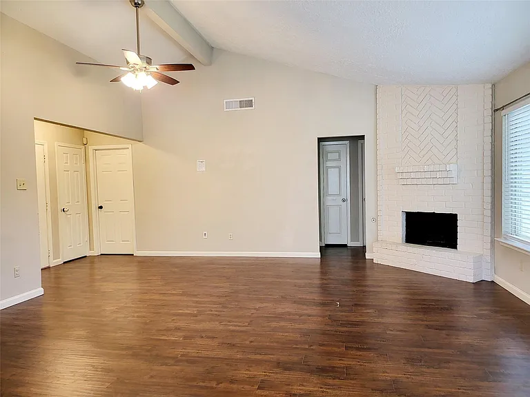 2711 S Brompton Dr — Photo 9