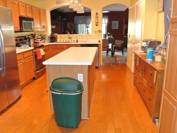 3rd image of 8427 W Whyman Ave