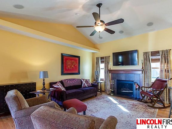 4th image of 2723 N 82nd Pl