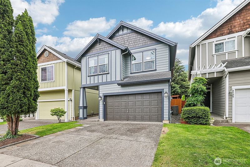 2nd image of 4304 NE 57th Place