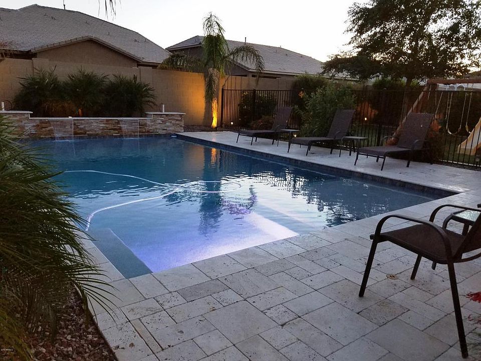 1st image of 18279 W Saguaro Ln