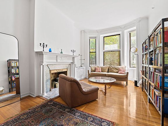 2nd image of 631 W End Ave #1