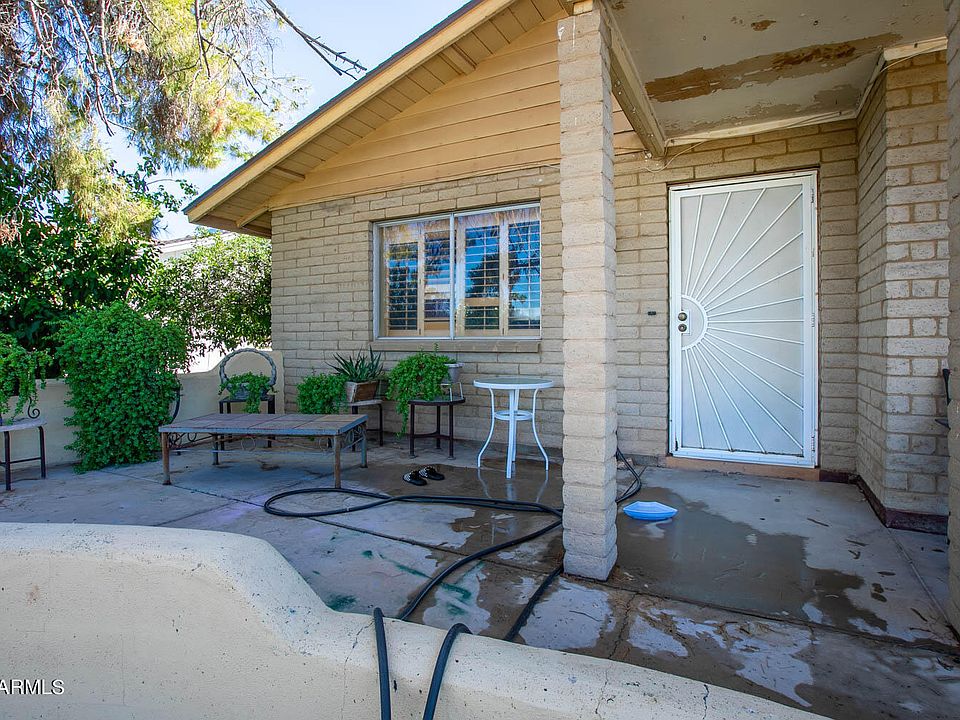 2nd image of 8537 E FAIRMOUNT Avenue