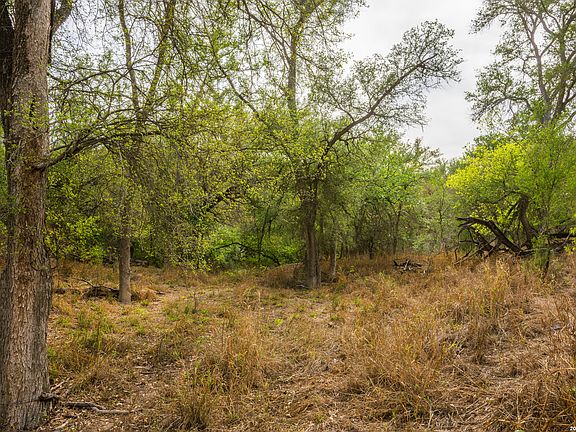 4th image of 994 Marburger