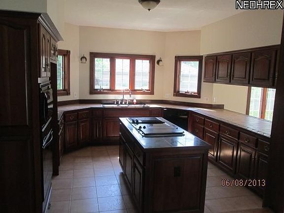 4th image of 39406 Evergreen Dr