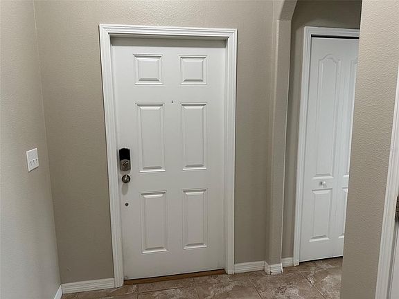 4th image of 12043 Greengate Dr