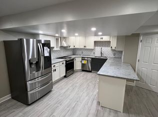 2523 W Lunt Ave #G, Chicago, IL 60645