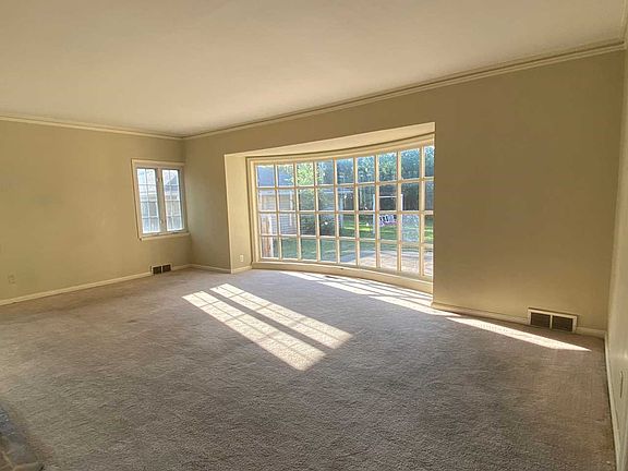 5th image of 1604 Brookside Dr