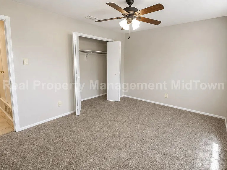 4209 Wingrove Dr — Photo 9