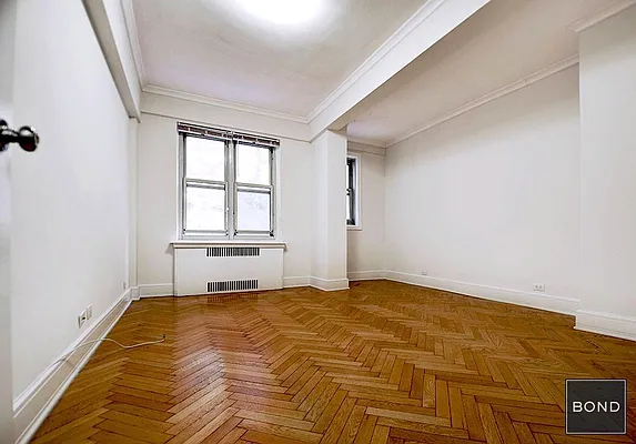 Rented by Bond New York | media 35