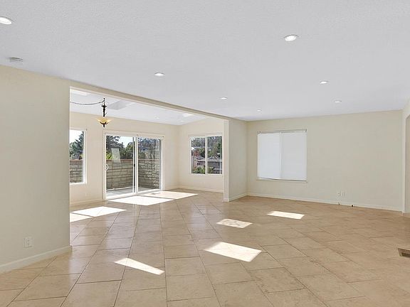 4th image of 478 Ferdinand Ave