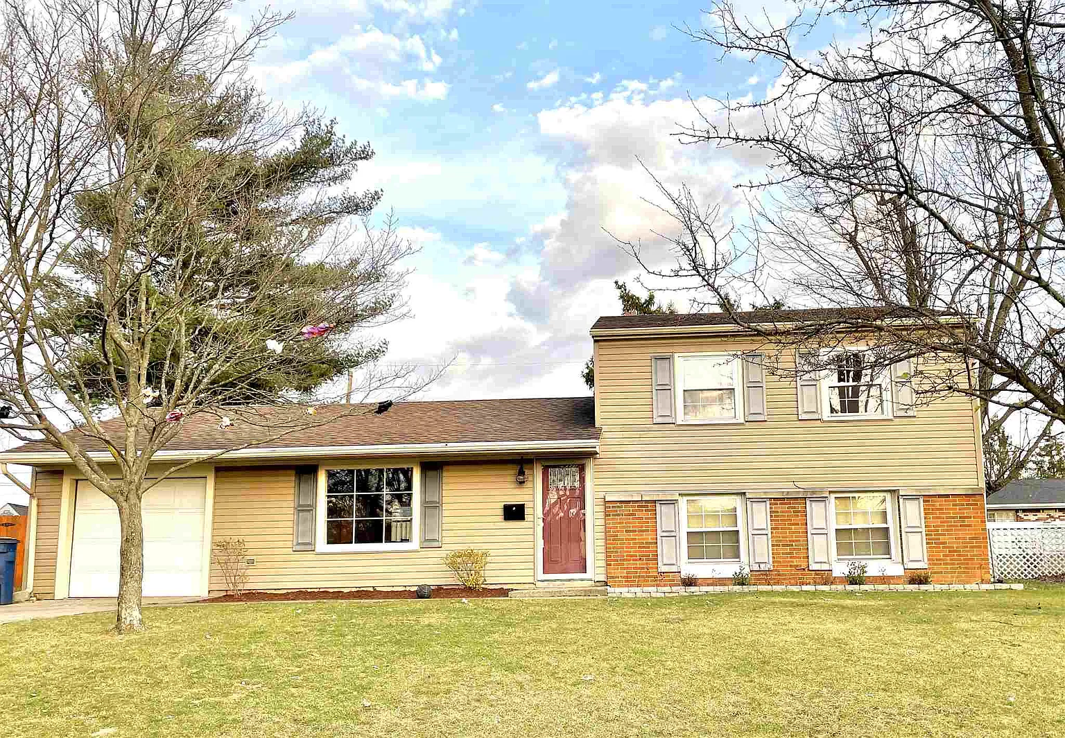 1014 N Lincolnshire Blvd photo 1