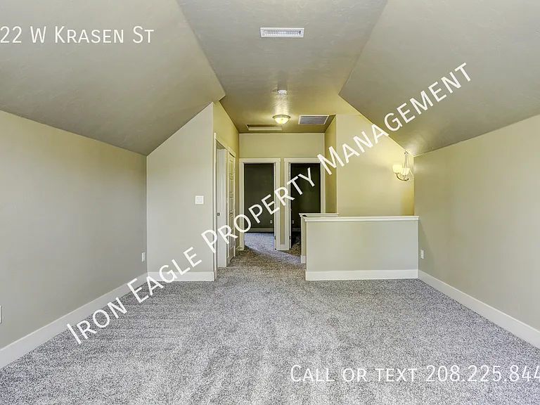 822 W Krasen St — Photo 40