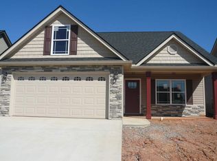 707 Grays Harbor Ct, Boiling Springs, SC 29316
