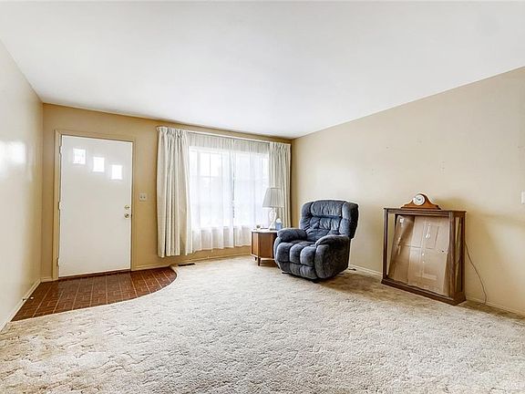 5th image of 2175 Dahle Ct