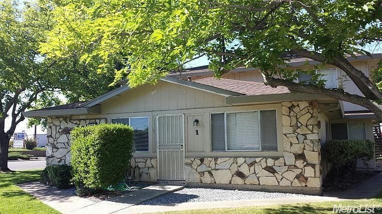1st image of 219 Mahan Ct
