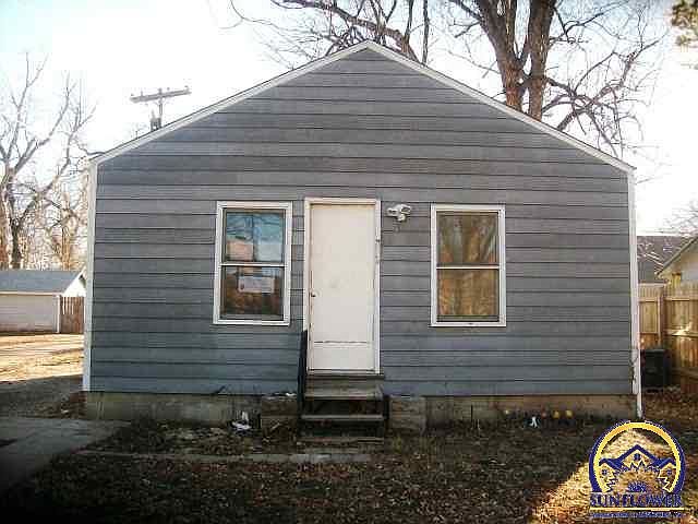 1st image of 409 E Inez Ave