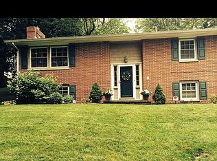 4142 Manchester Rd, Akron, OH 44319